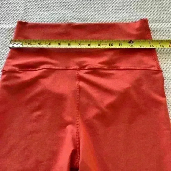 ✨Old Navy active high waist shorts size small red orange - Picture 4 of 6